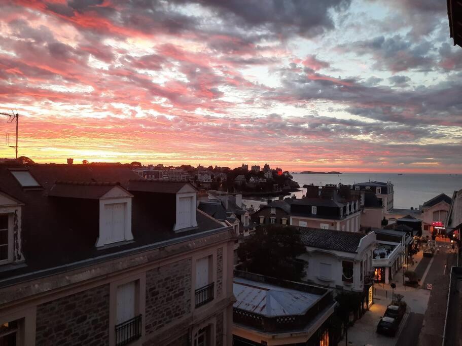 Le Jacaranda-A 2 Min De La Plage, Hyper Centre De Dinard, Vue Mer De La Fenetre Eksteriør bilde